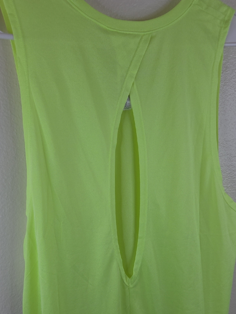 New Balance Women's Neon Lime Performance Tank Top Relaxed NWT - Picture 5 of 10
